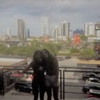 Con la prima Sofia. Vista de los nuevos edificios de Monterrey. Con la prima
