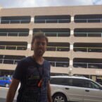 Estacionamiento donde Gus puso su auto con bomba