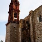 Iglesia de la más antigua. Hay muchas en casi todas las cuadras!