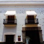 Balazos en la casa de dos hermanos revolucionarios.