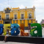 El clásico cartel de puebla con el Teatro Principal de fondo.