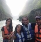 Con Pato y Simona, llegando a la cascada luego de remar 2 horas.