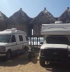 Dos campers se han unido!
Van de pareja de franceses