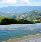 Hierve el agua desde las pozas naturales