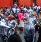 Multitudinario desfile de Halloween.