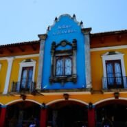 Hotel "Alhambra", gran nombre para una ciudad Granada.