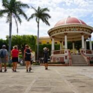 Bonita plaza principal de Granada