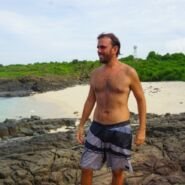 La playita desde las piedras