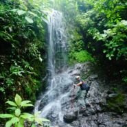 Lindas cascasdas en el recorrido hacia la cima de la India Dormida